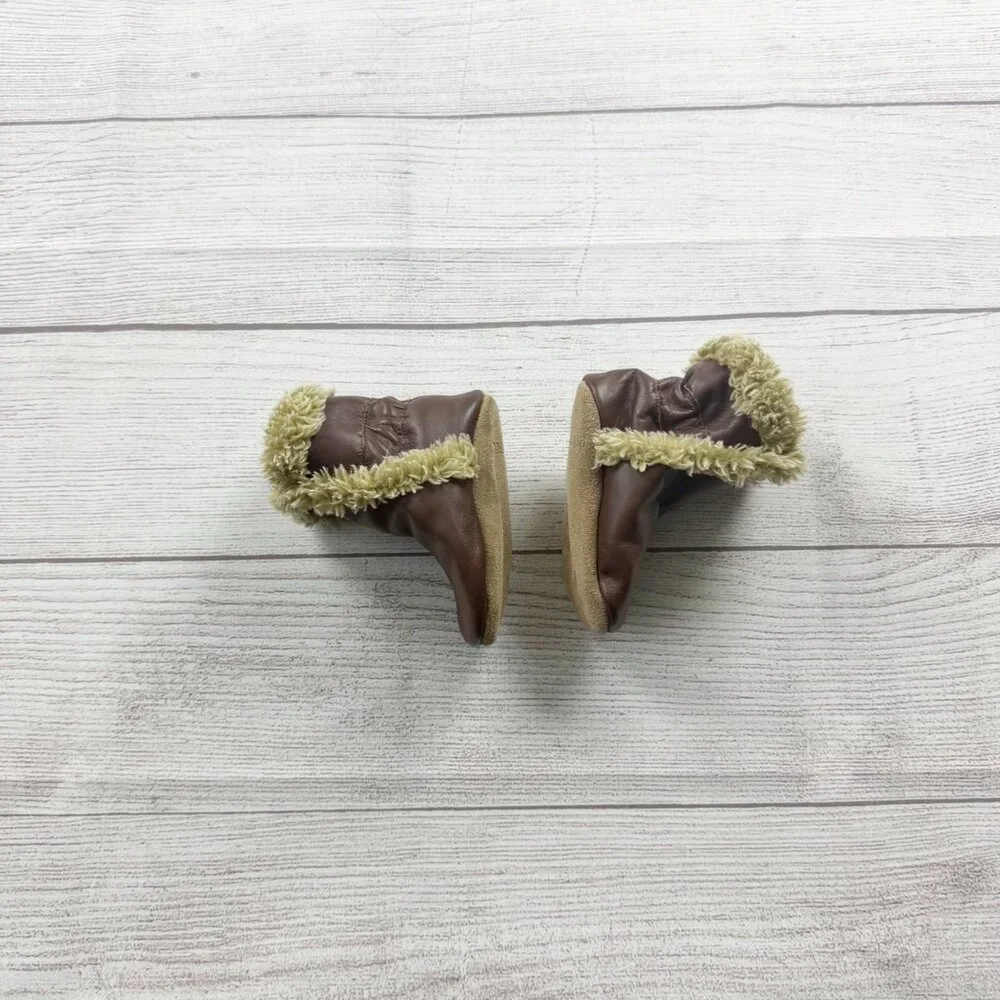 Robeez Baby Booties Brown Leather Moccasins Faux Fur Lined Soft Sole 0-6 Months